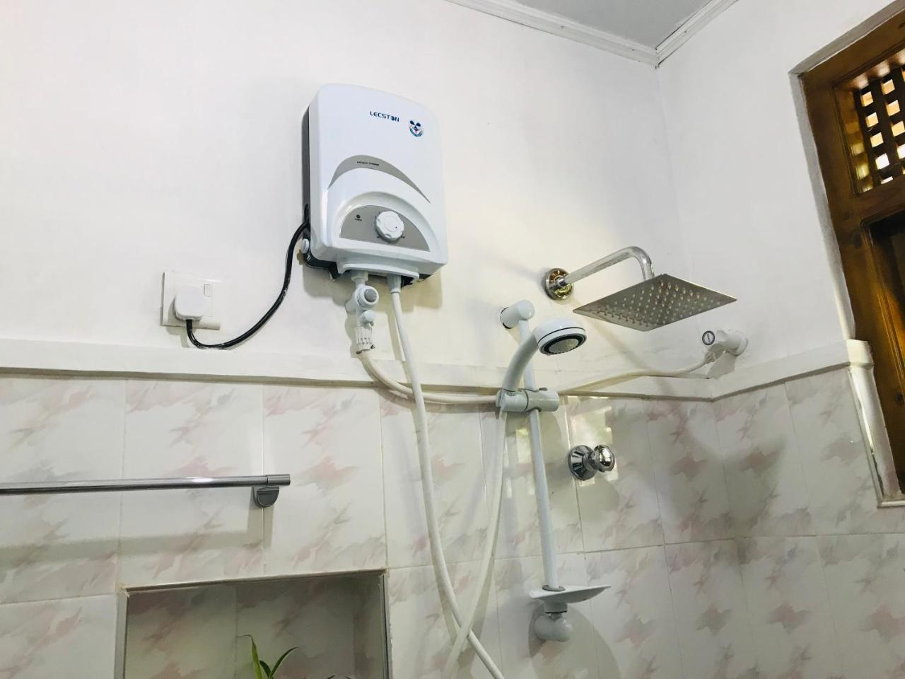 Unique Villa Kandy Exteriör bild